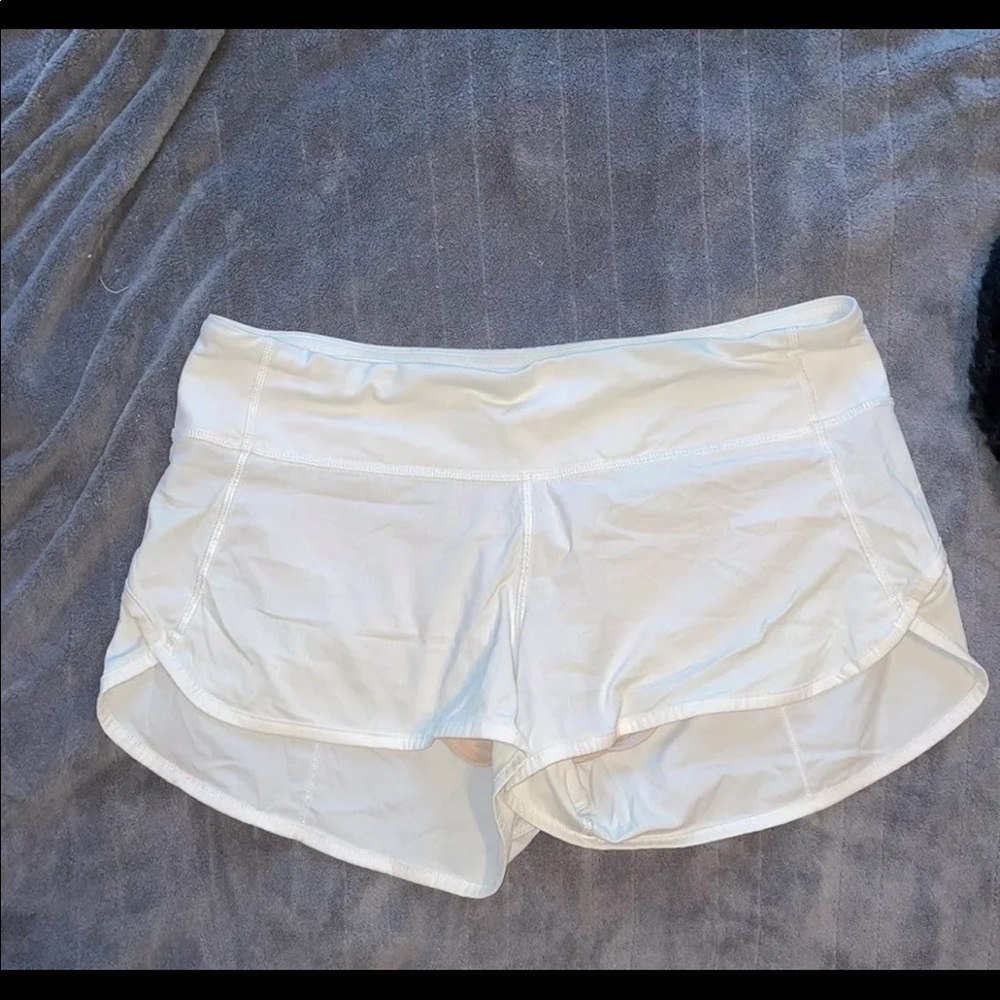 Lululemon shorts size 6